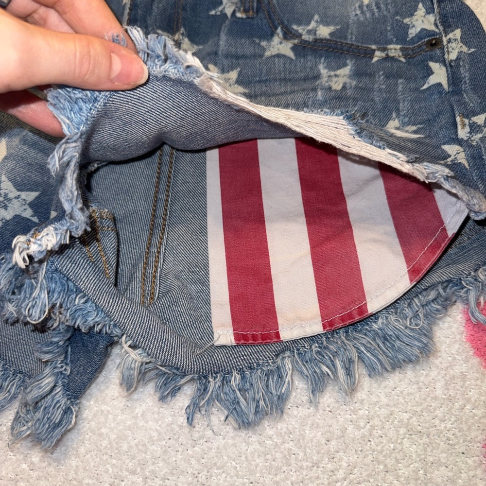 Mossimo Supply Co. Blue Star Jean Shorts - Picture 2 of 5